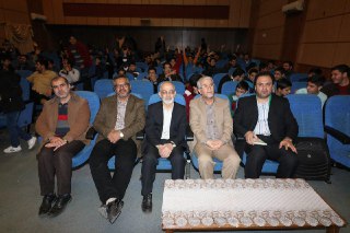 جشن پایان ترم تعلیم وتربیت دوره هفدهم  موسسه انوارالزهراس ۱۵آذر۹۶ تالارکانون بسیج جوانان