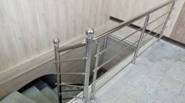 نصب نرده های ایمنی در  پرتگاه و راه پله دسترسی پایگاه مقاومت و مرکز جوانان انوارالزهرا س
